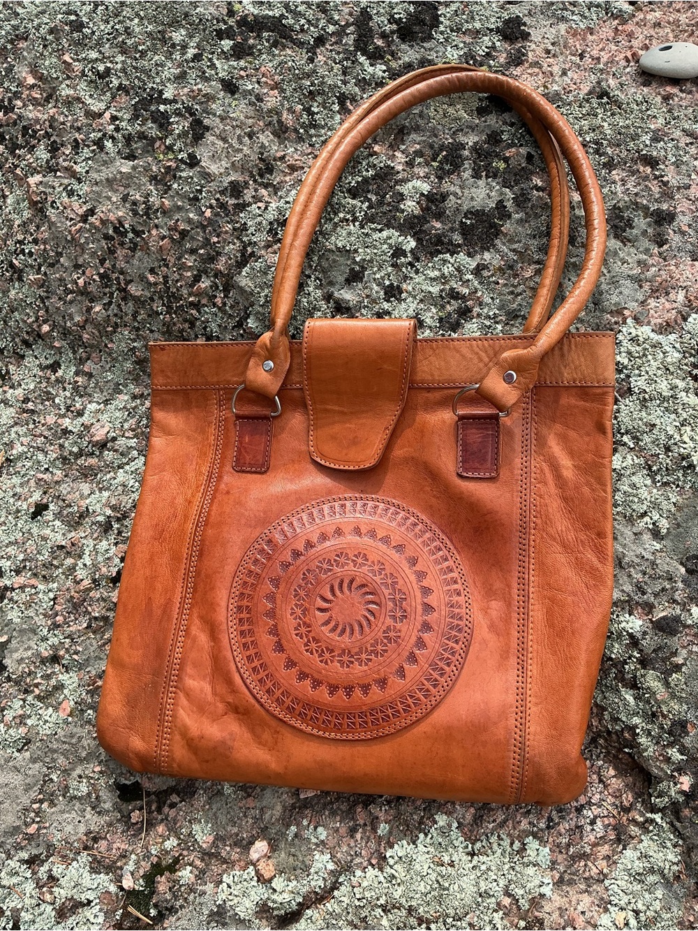 Vintage Cognac Leather Embossed Boho Tote Bag EUC - Picture 3 of 16